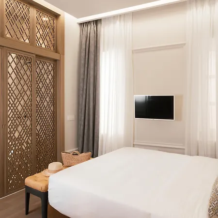 Szálloda Castro Syros 5*