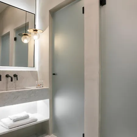Castro Syros Otel