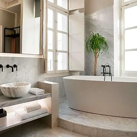 מלון Castro Syros 5*