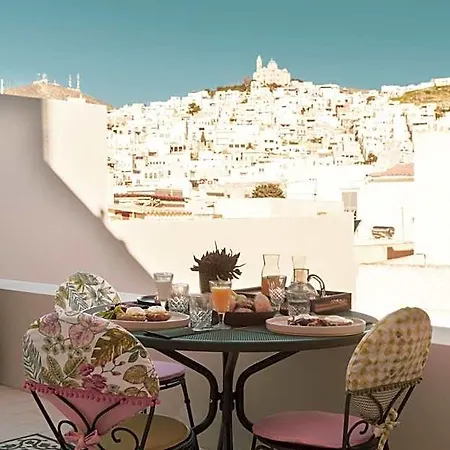 מלון Castro Syros ארמופוליס